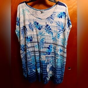 High Fifth Blue and White Leaf Print Women's Top